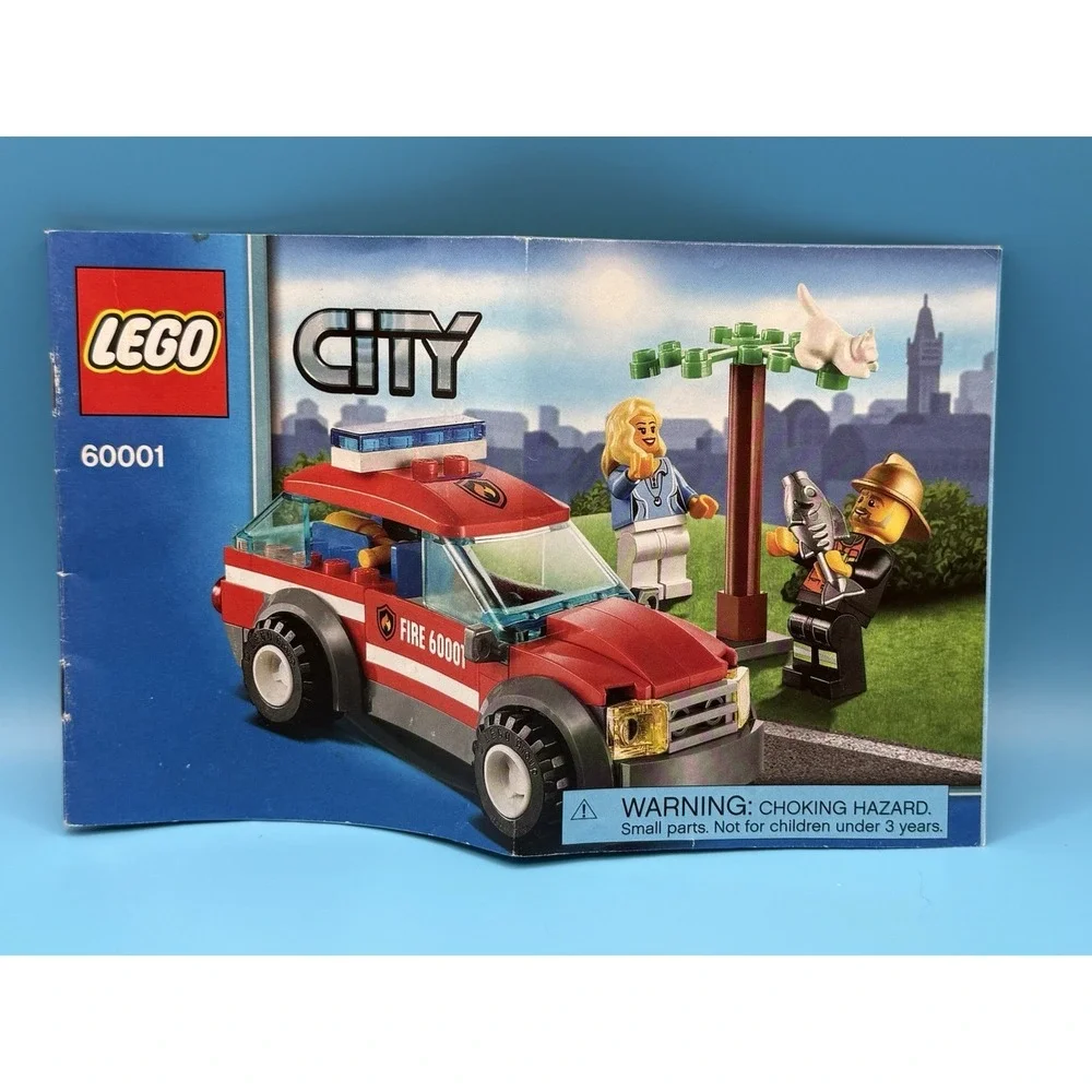 LEGO CITY: Fire Chief Car (60001) - Missing Fireman's Hat